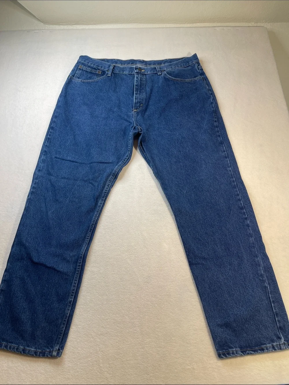Magellan Outdoors Men's Blue DENIM  Straight-Leg Jeans SIZE 42/32